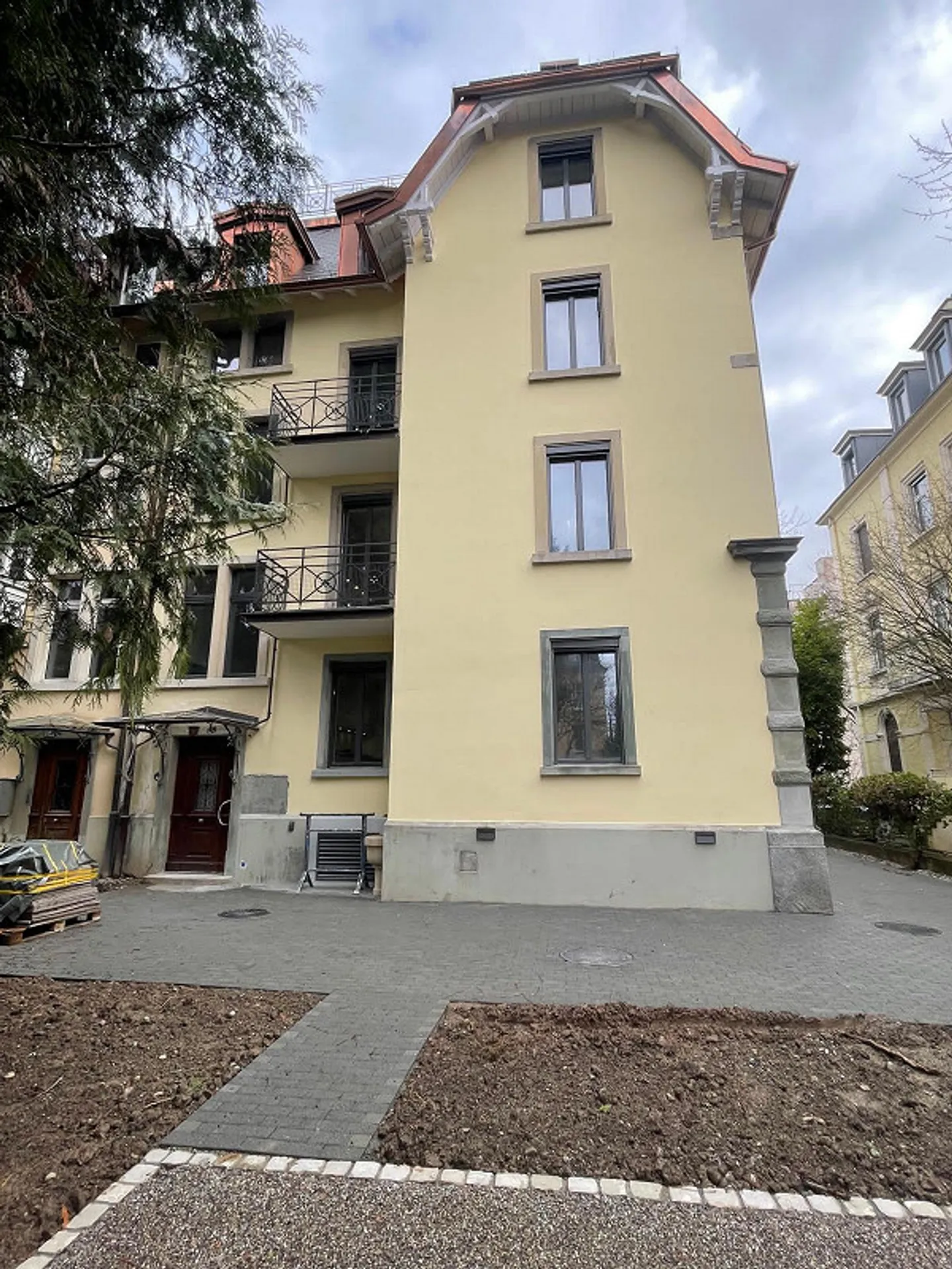 Stilvolle 5-Zimmerwohnung in Zürich - Foto 2 von 2