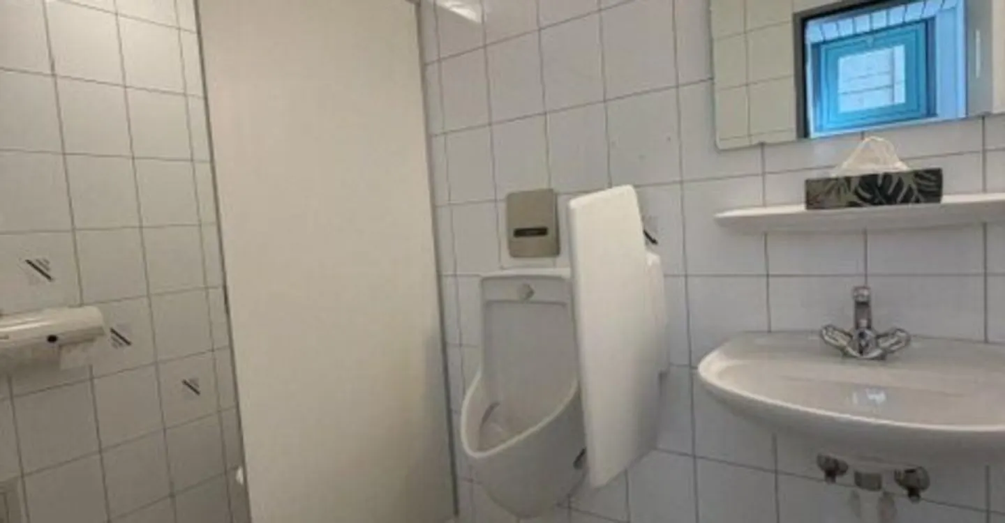 Commercial space of ~80 m² on the ground floor for sale in Bassecourt - Photo 8 of 10