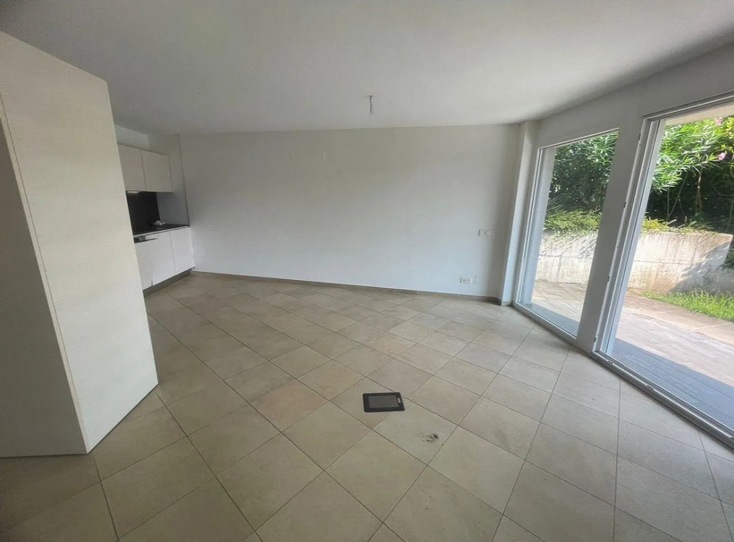 BALERNA – 4,5 PIÈCES AVEC JARDIN – RECHERCHE D'UN SOUS-LOCATAIRE - Photo 7 sur 8