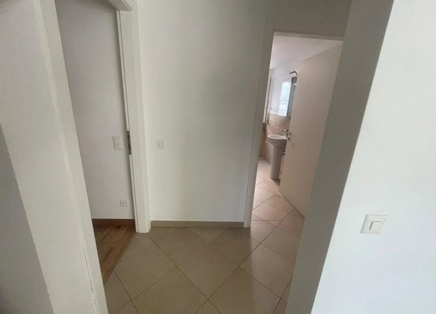BALERNA – 4,5 PIÈCES AVEC JARDIN – RECHERCHE D'UN SOUS-LOCATAIRE - Photo 8 sur 8