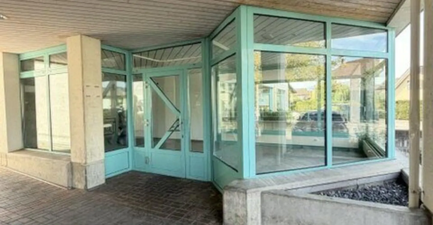 Commercial space of ~80 m² on the ground floor for sale in Bassecourt - Photo 3 of 10