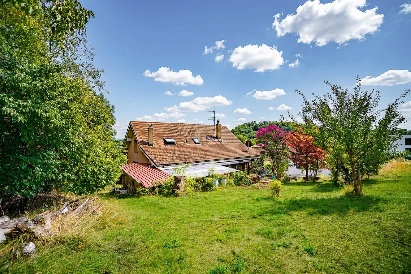 Geräumiges Familienhaus - eine Immobilie mit großem Renovierungspotenzial - Foto 6 von 6
