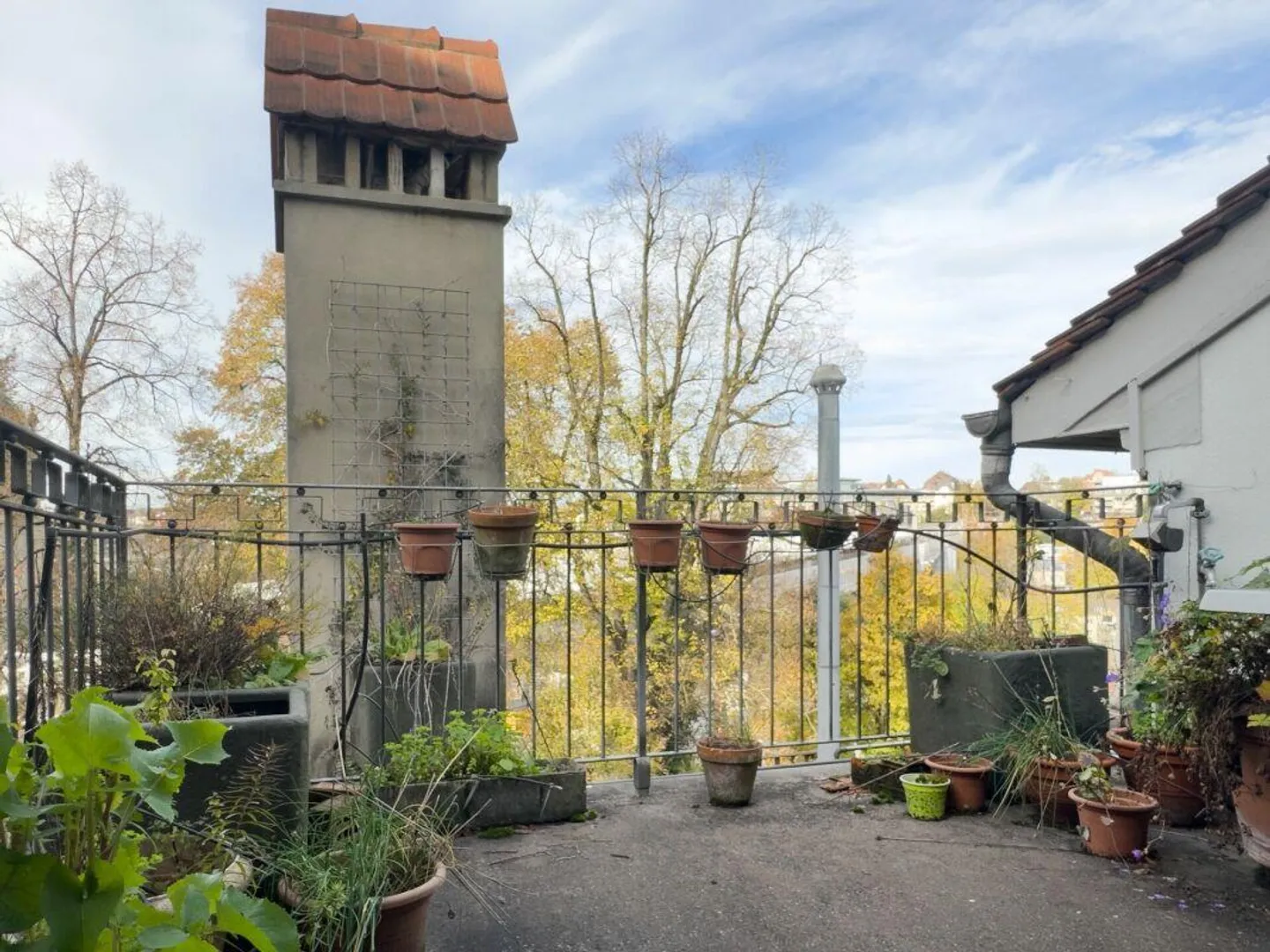 Stunning Gallery Apartment with Studio - Photo 15 of 30