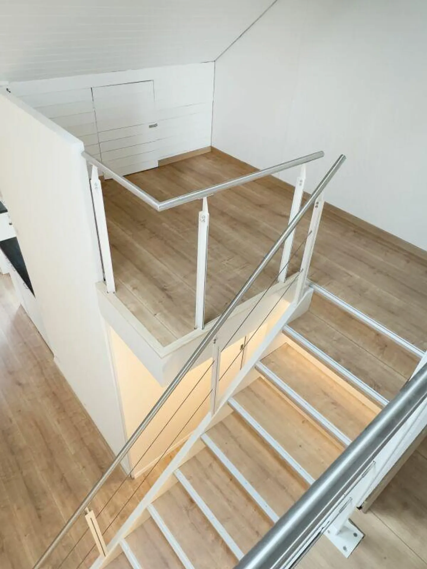 Stunning Gallery Apartment with Studio - Photo 20 of 30