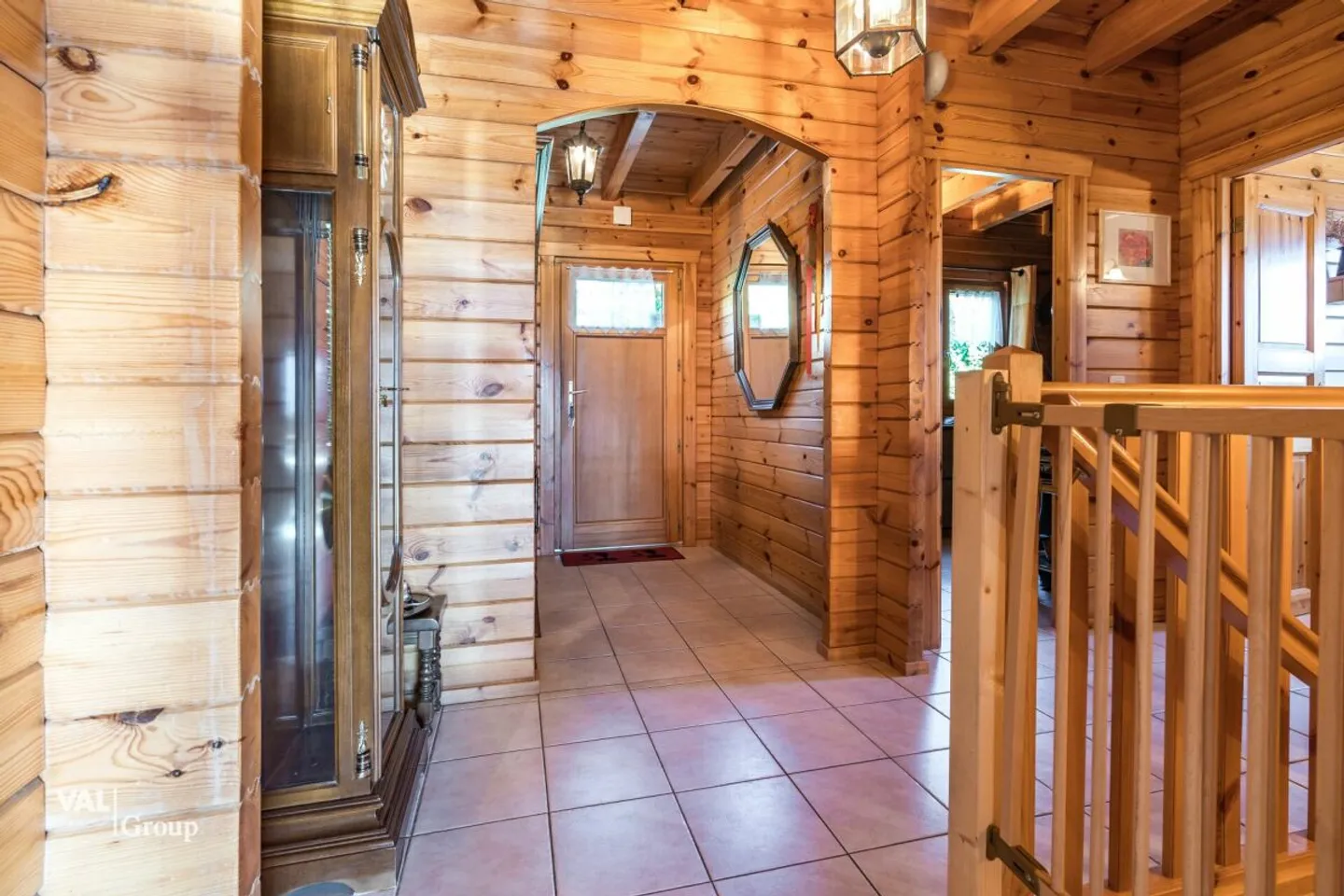 Chalet magnifico a Binii - Foto 4 di 24