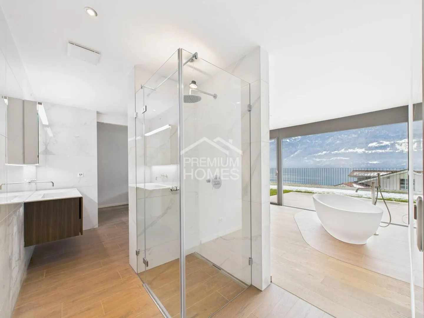 Chalet mit traumhaftem Seeblick - Foto 2 von 8