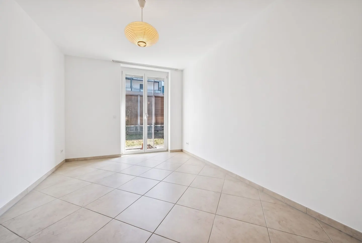 Attractive 4.5-room ground floor apartment with plenty of daylight - Photo 5 of 13