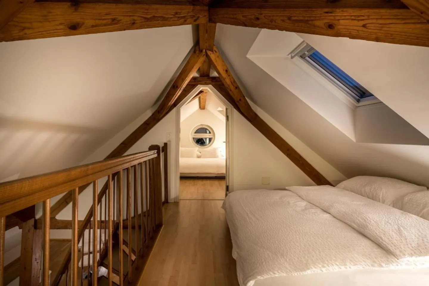 Charming 2.5-Room Maisonette Apartment with Mountain View in Zug - Photo 10 of 19