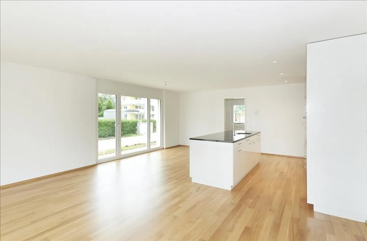 Living happiness at first sight! - Photo 3 of 7