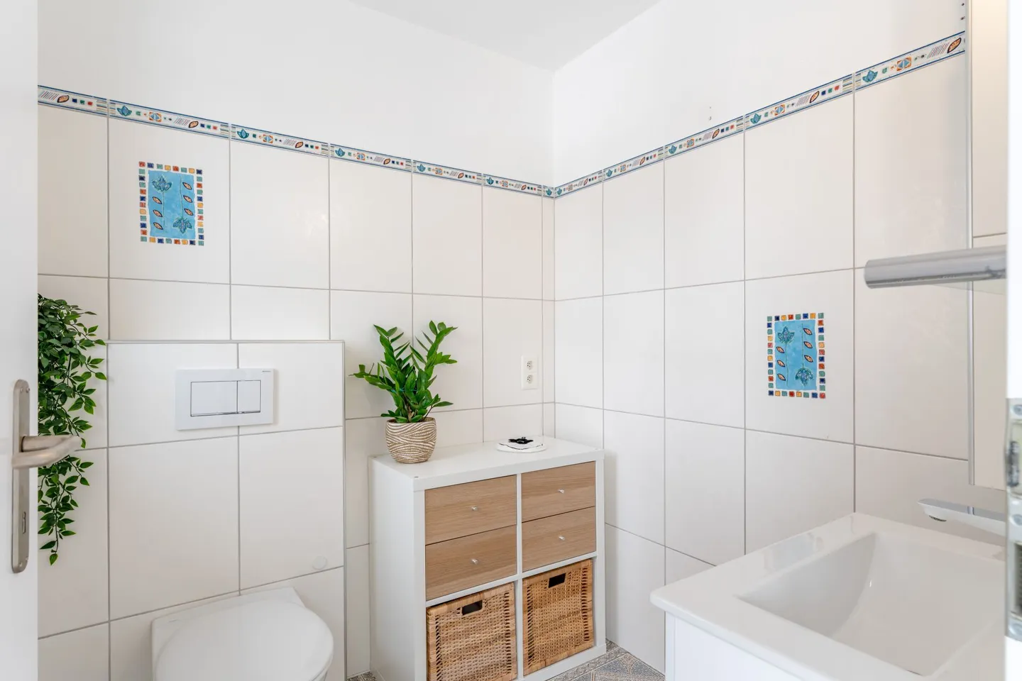 Modernes Einfamilienhaus mit Jacuzzi, Garage & tiefen Nebenkosten - Foto 13 von 14