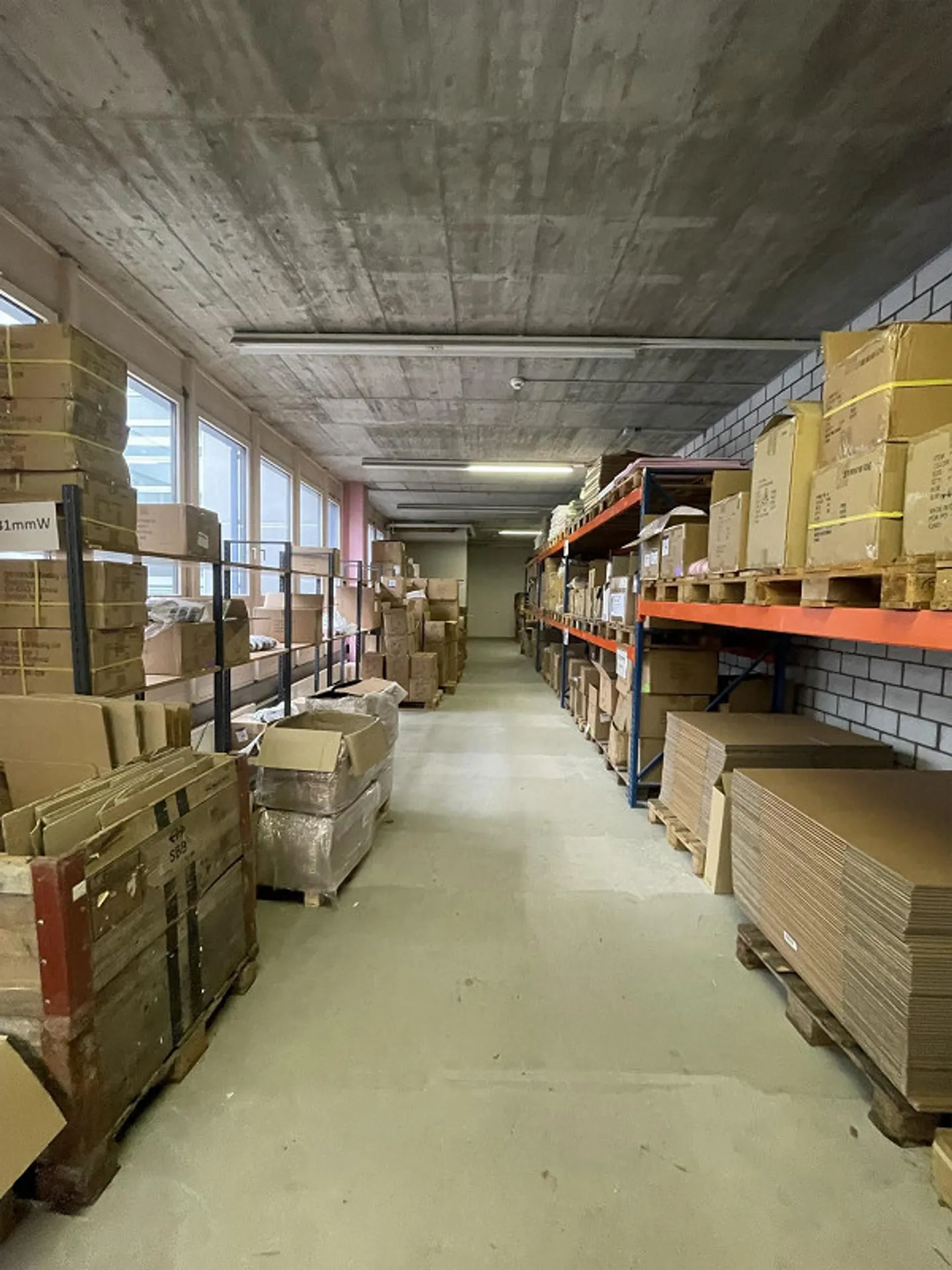 Espace commercial avec des connexions idéales – 996 m² dans le bâtiment commercial Ried - Photo 7 sur 22