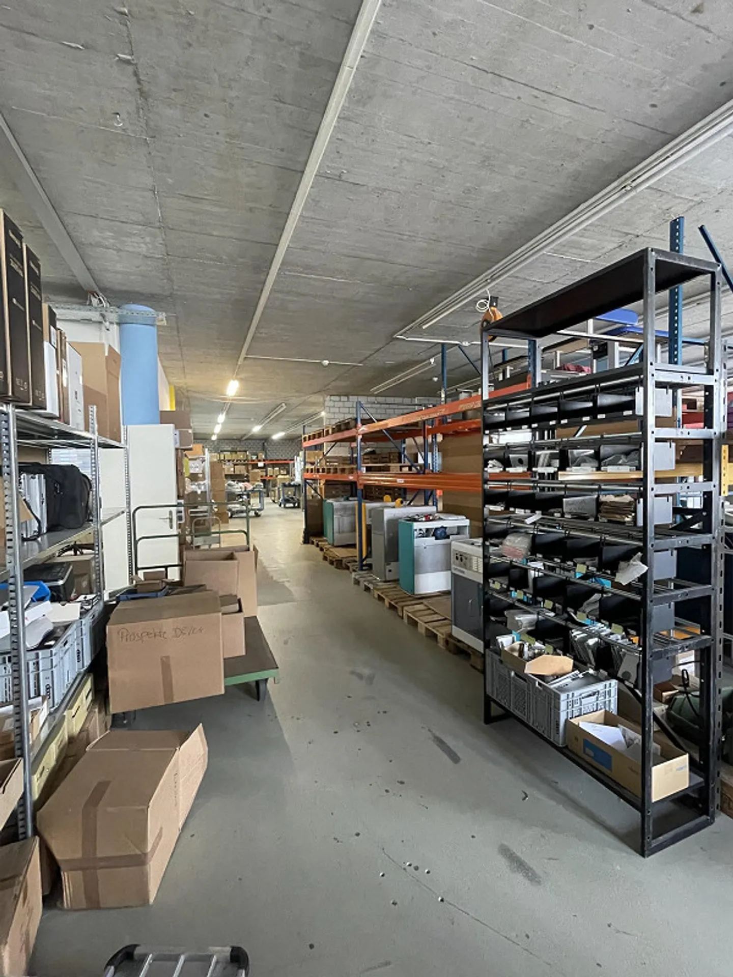 Espace commercial avec des connexions idéales – 996 m² dans le bâtiment commercial Ried - Photo 11 sur 22