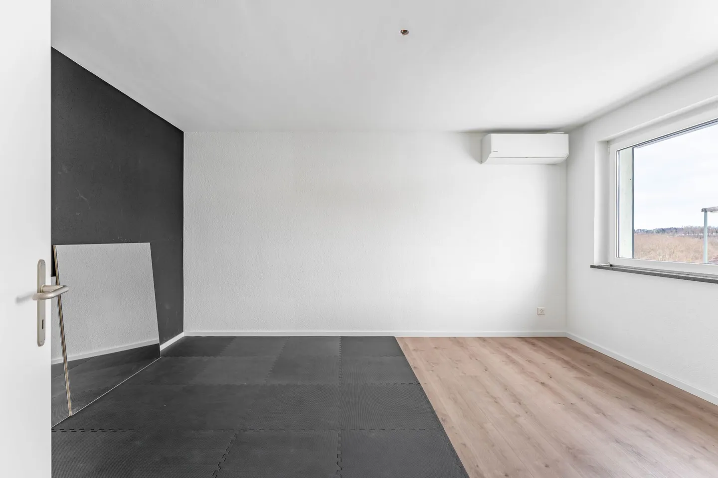 Modernes Einfamilienhaus mit Jacuzzi, Garage & tiefen Nebenkosten - Foto 7 von 14