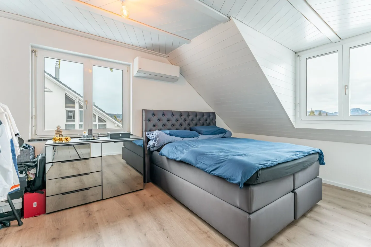 Modernes Einfamilienhaus mit Jacuzzi, Garage & tiefen Nebenkosten - Foto 10 von 14