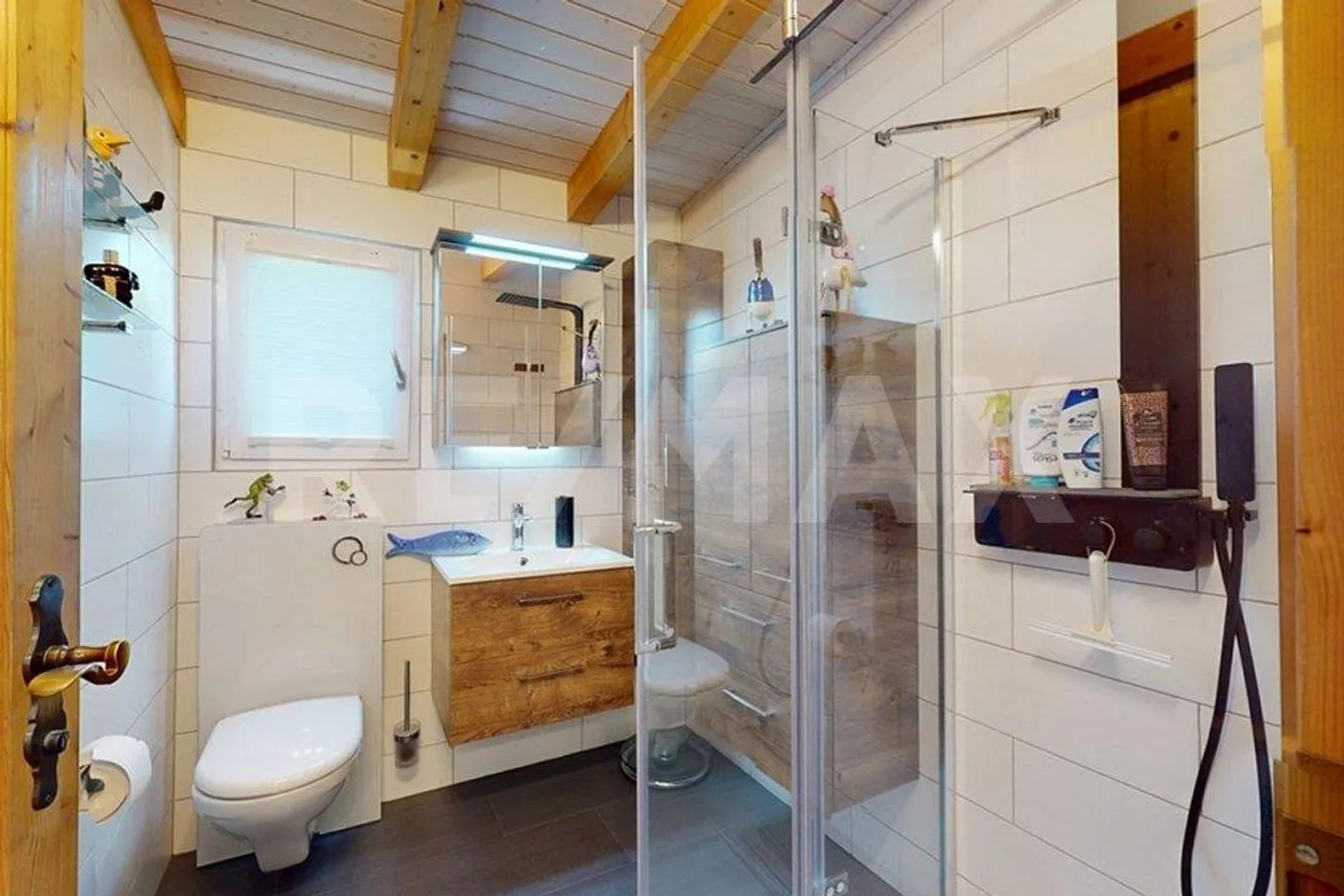Un vero chalet gioiello con charme, calore e un'area esterna da sogno - Foto 7 di 13