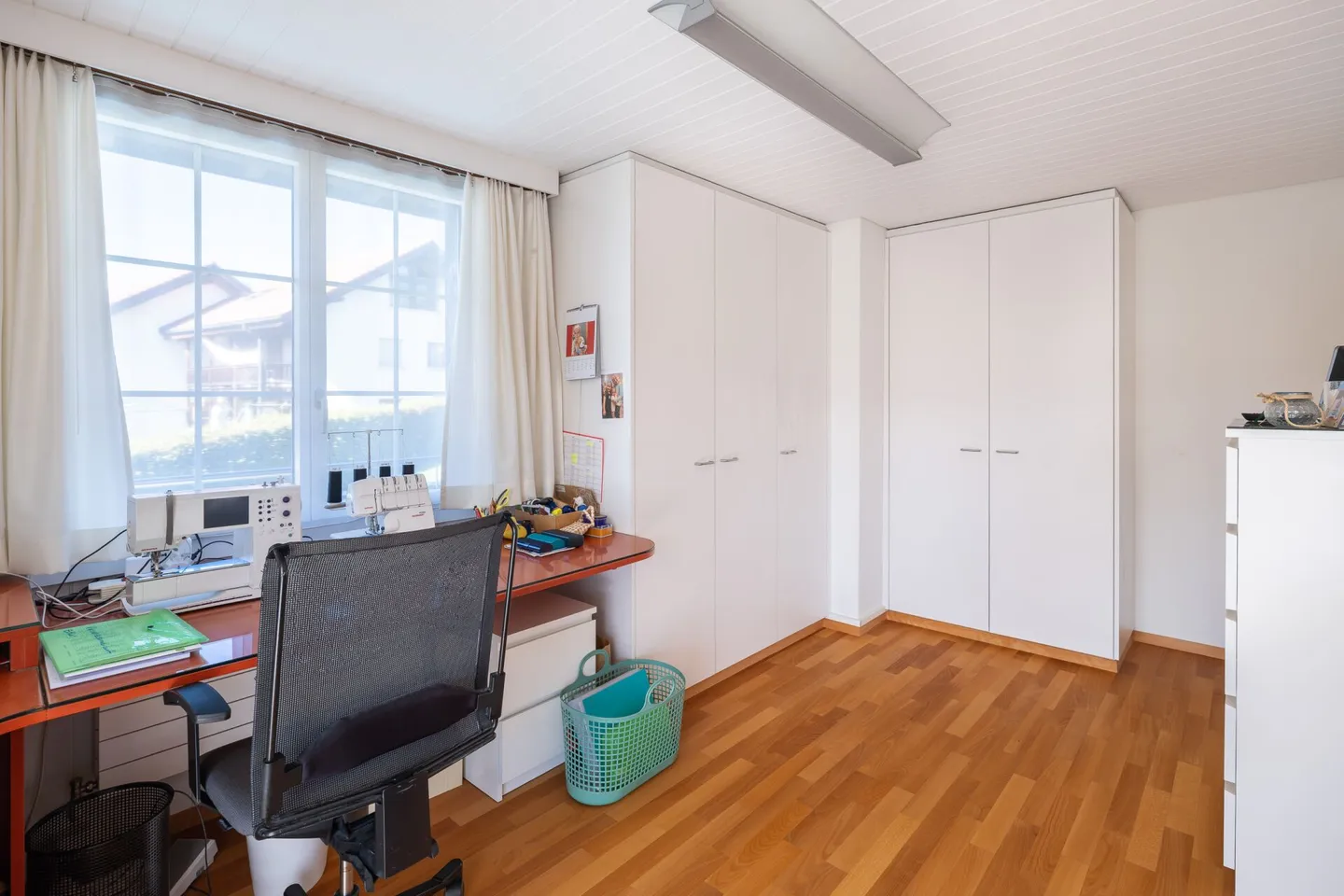 Villa im Chalet-Stil mit Pool & Sicht auf die Berner Alpenkette in Riggisberg - Foto 15 von 18