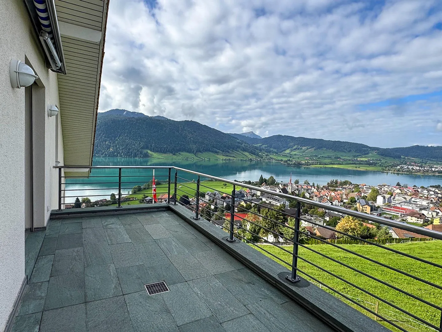 Appartement mansardé exclusif de 4½ pièces avec 185m2 habitables - Photo 6 sur 12