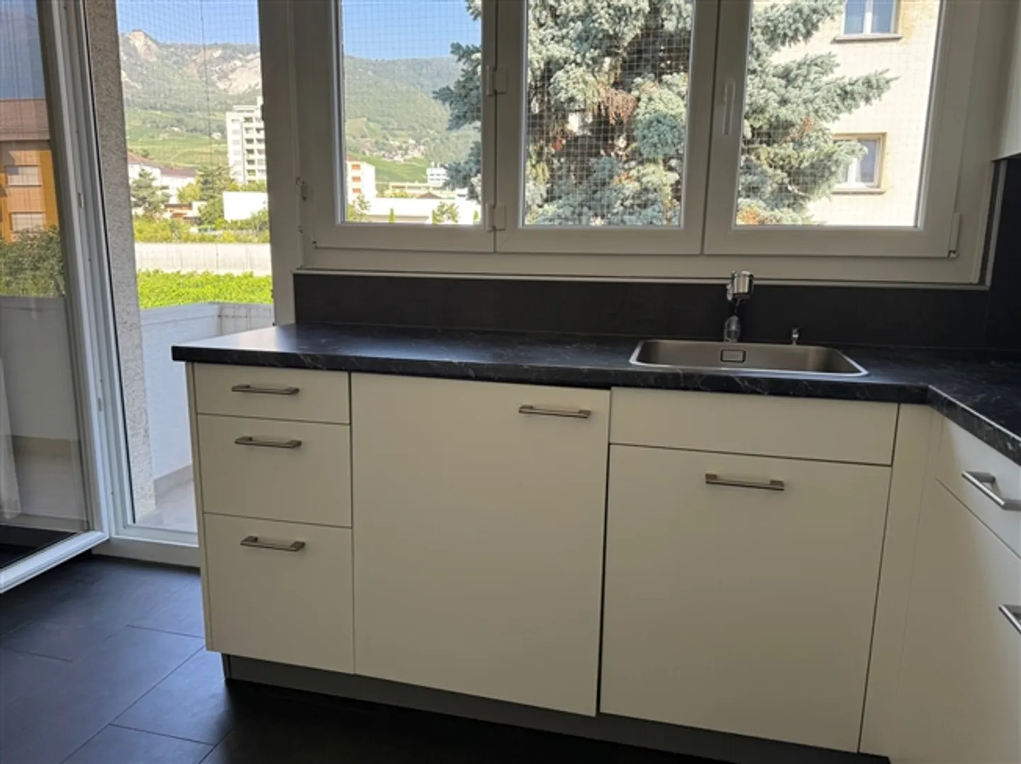 Appartamento - 3.5 stanze - Sierre - rif. 10254478 - AGENTE UNICO - Foto 2 di 8