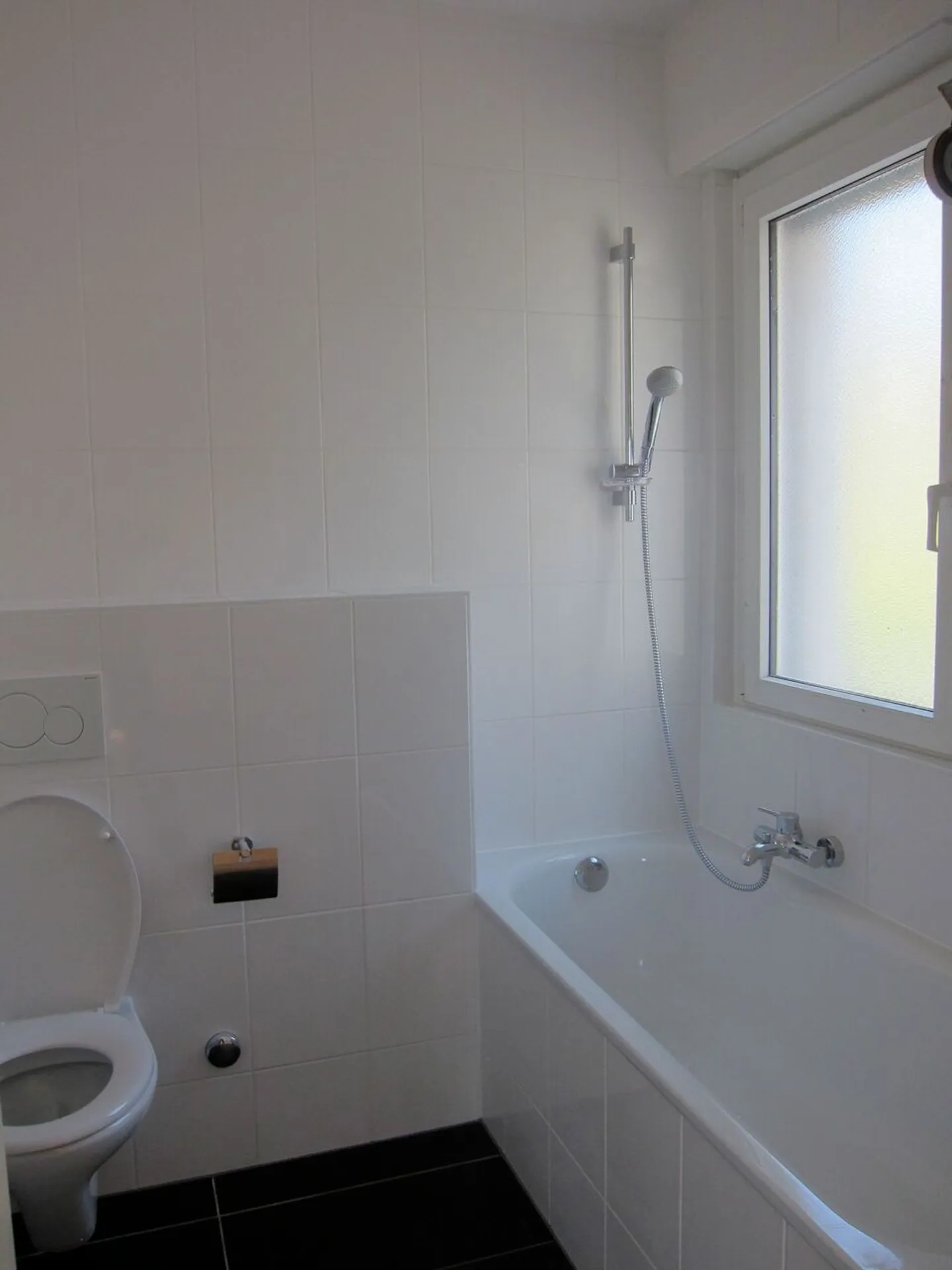 Appartement spacieux avec vue sur le lac - Photo 5 sur 7