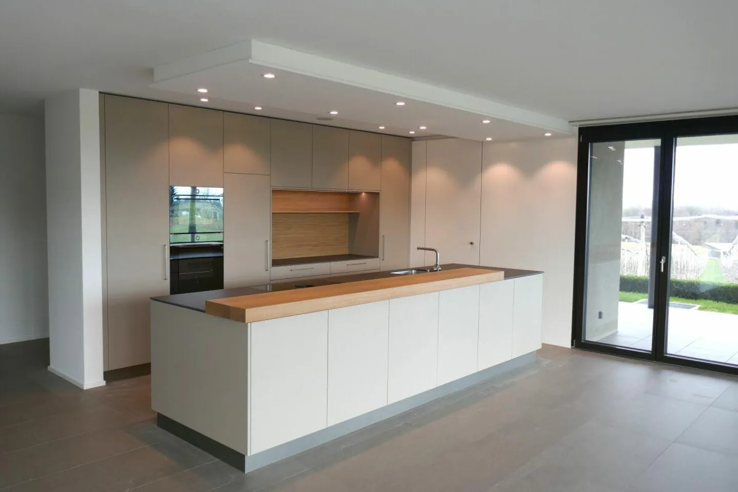 Appartement de location lumineux et spacieux de 4,5 pièces avec aménagement moderne et ... - Photo 2 sur 12