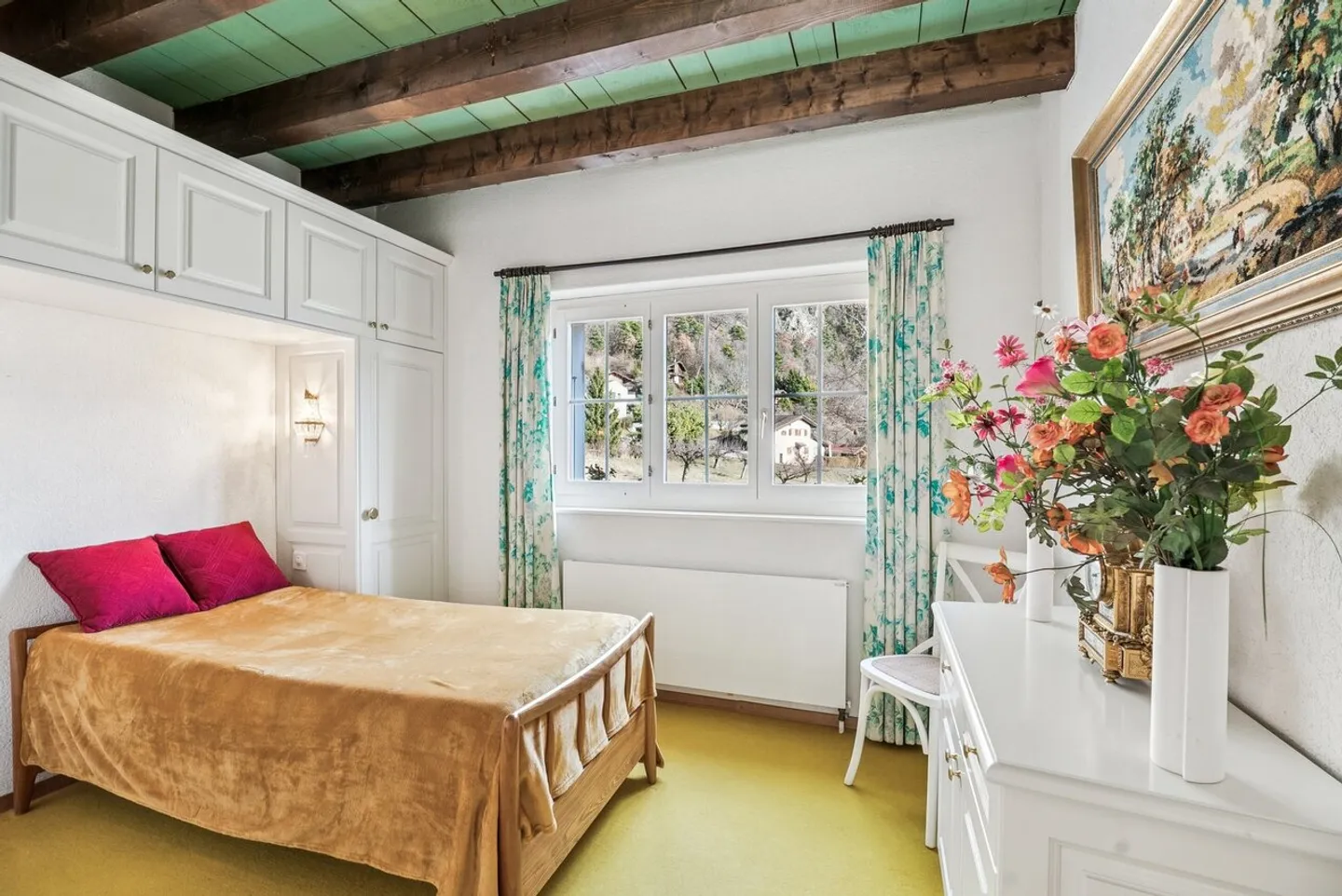 Villa progettata da un architetto su un grande lotto pianeggiante. - Foto 8 di 11