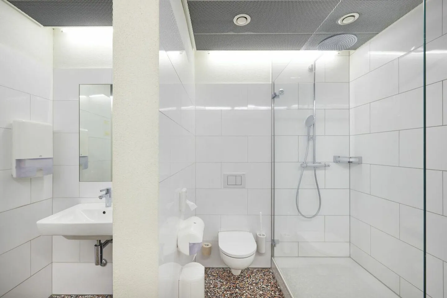 Geräumige Bürofläche mit Entfaltungspotential am Schaffhauser Bahnhof - Foto 9 von 11