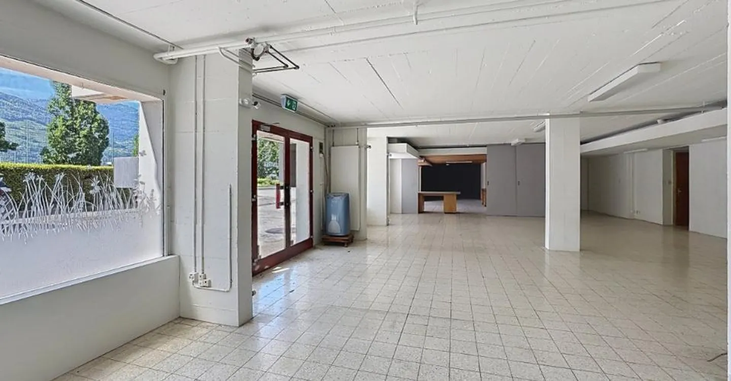 Espace Commercial au Centre de Sion - Photo 2 sur 9