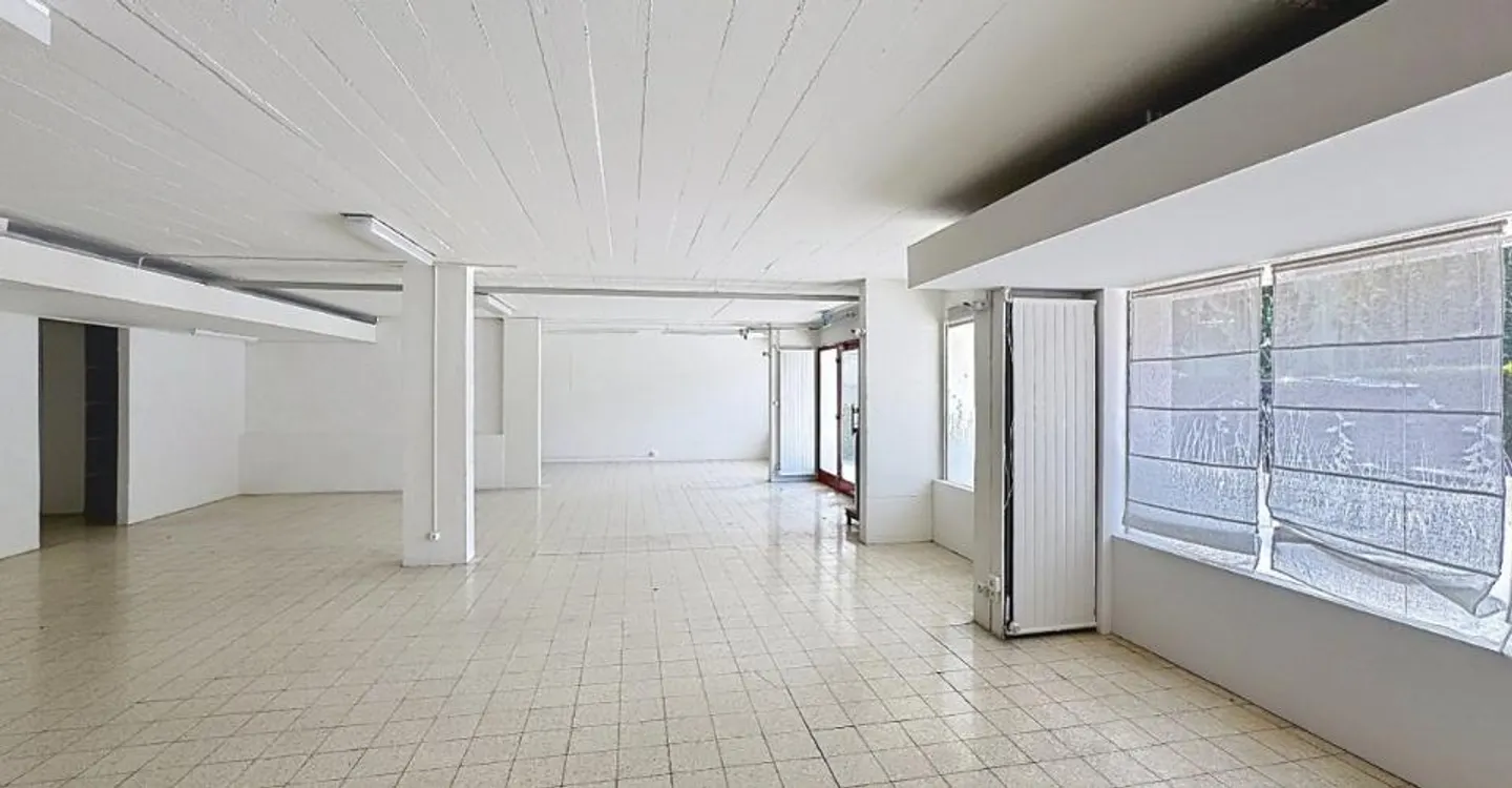 Espace Commercial au Centre de Sion - Photo 4 sur 9