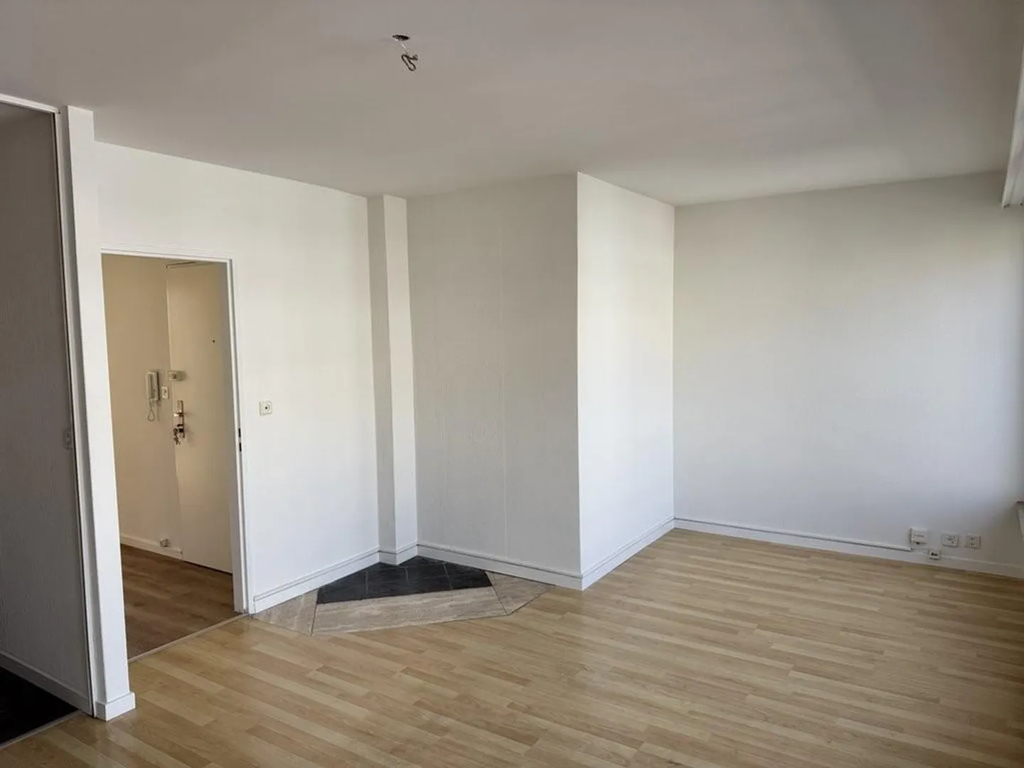 Helle 2-Zimmerwohnung in zentraler Lage - Foto 2 von 7