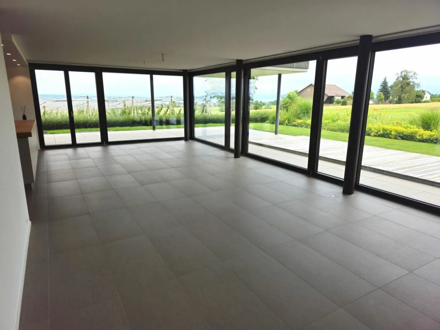 Appartement de location lumineux et spacieux de 4,5 pièces avec aménagement moderne et ... - Photo 4 sur 12