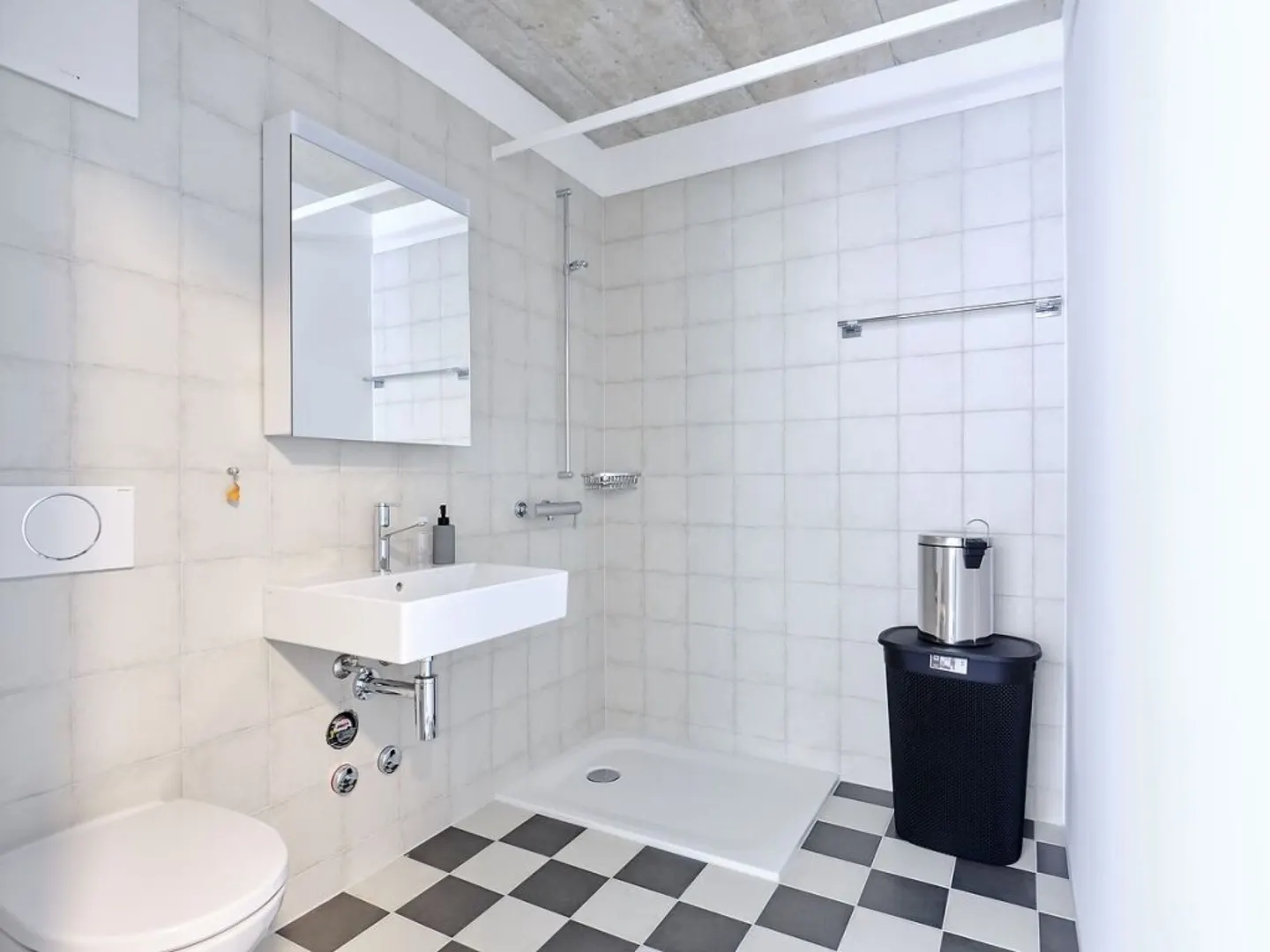 Appartamento Studio Moderno con Patio - Foto 4 di 6