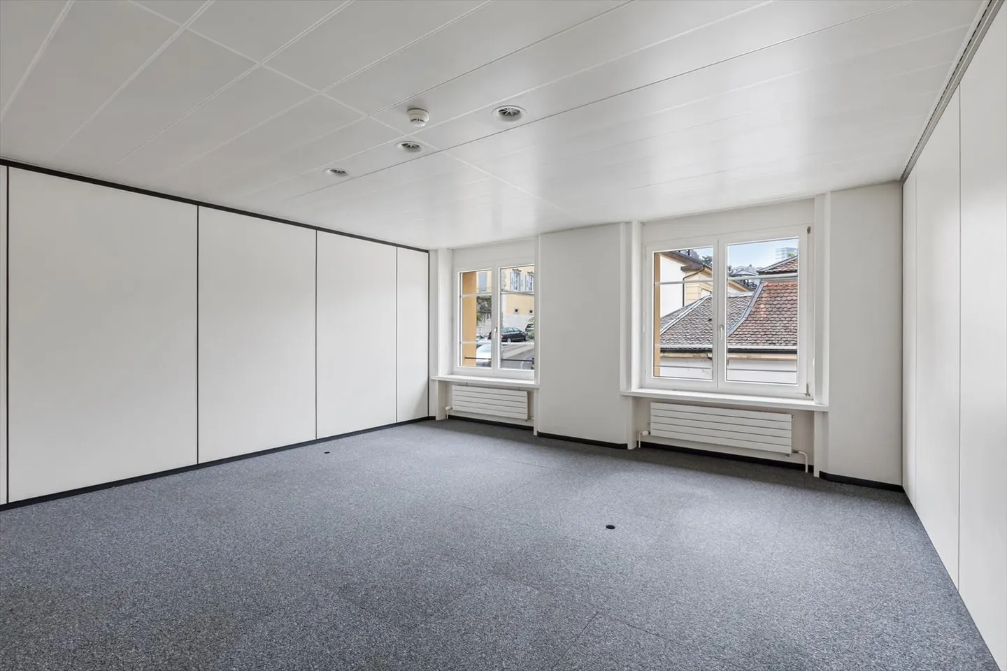 Ideally located - Next to the Palais du Peyrou - Photo 8 of 9