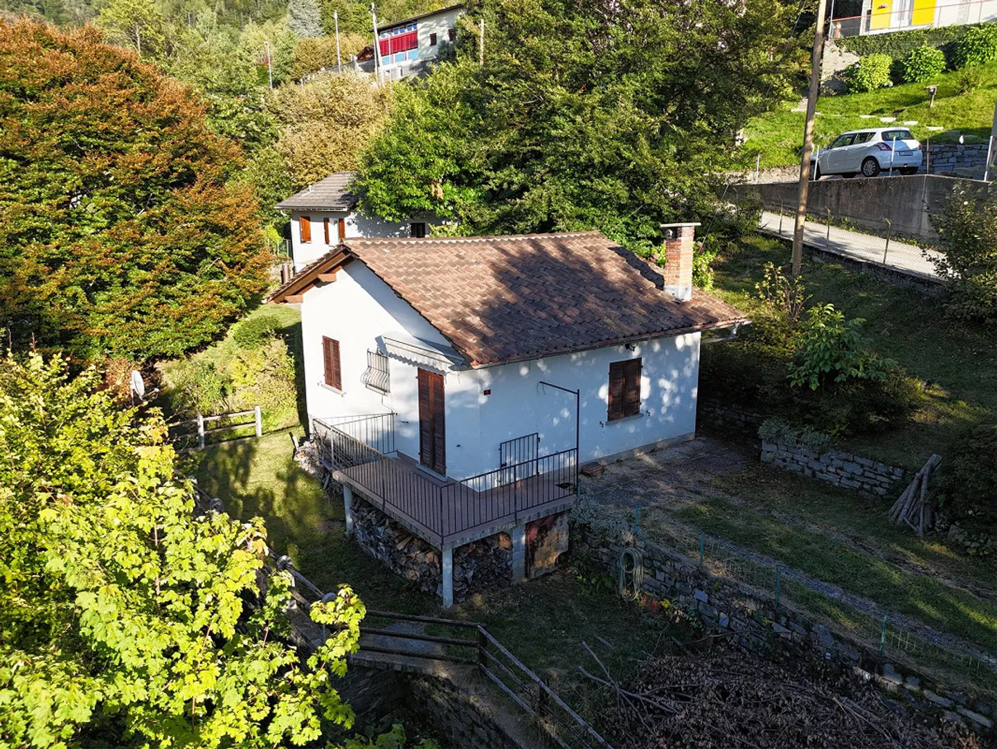 Rustic house immersed in greenery with panoramic view, a few minutes from - Photo 3 of 6