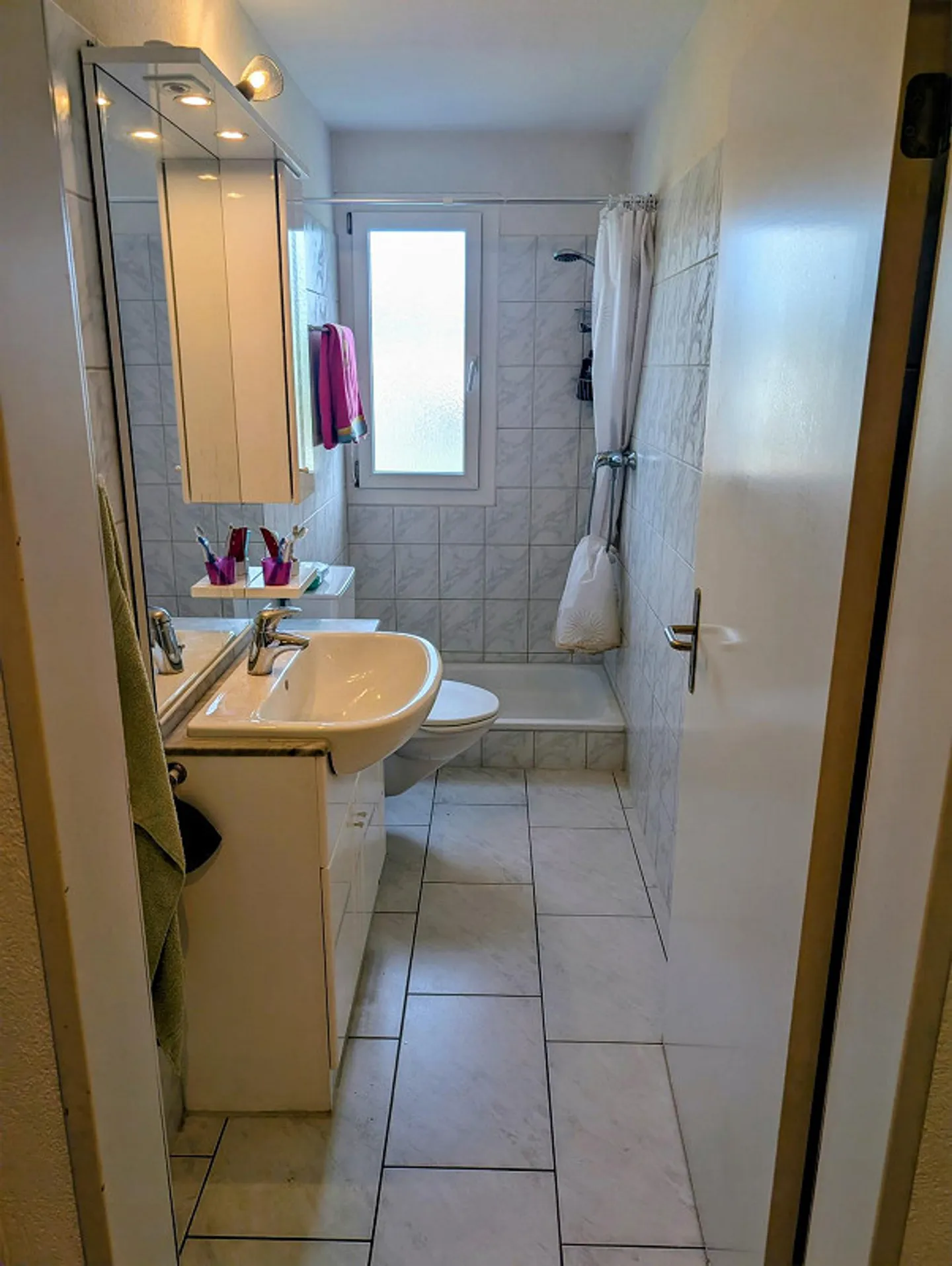 Incantevole appartamento maisonette con 5 stanze a Wahlen vicino a Laufen – Posizione tranquilla - Foto 10 di 18