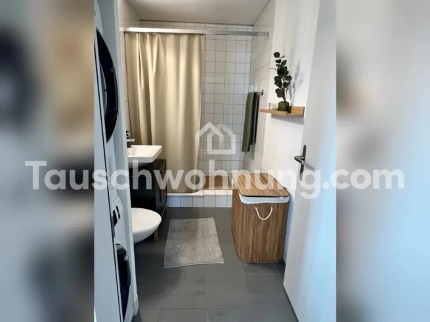 Light, Space, Plenty of Room – Living with Panoramic View - Photo 8 of 11