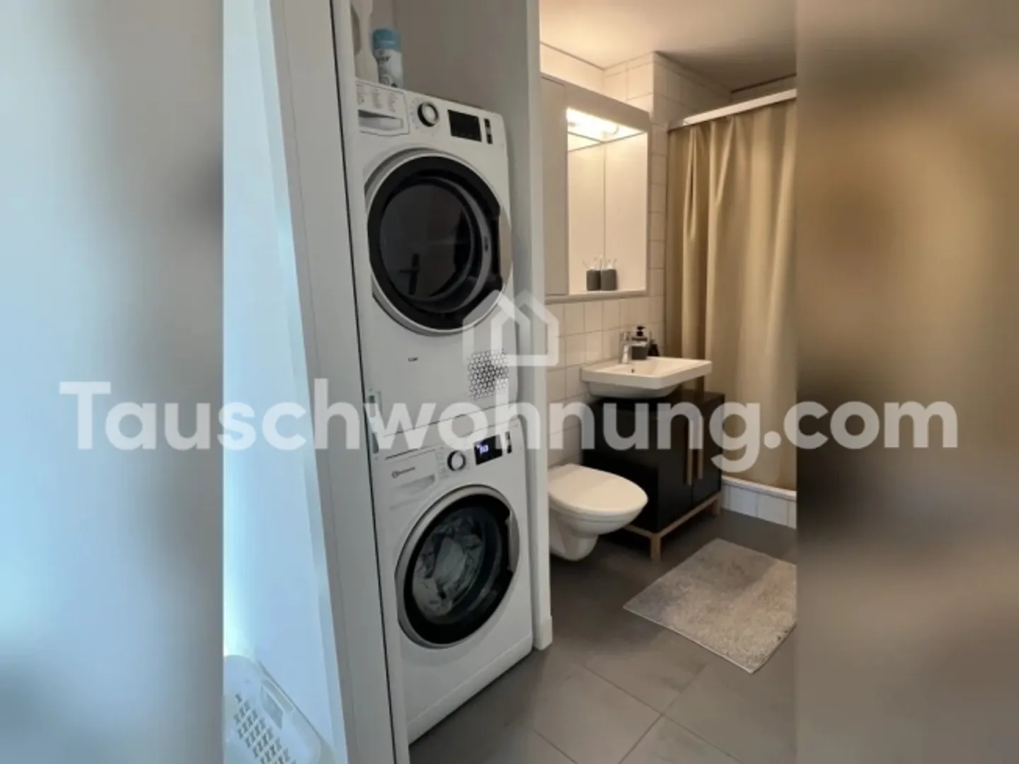 Light, Space, Plenty of Room – Living with Panoramic View - Photo 9 of 11