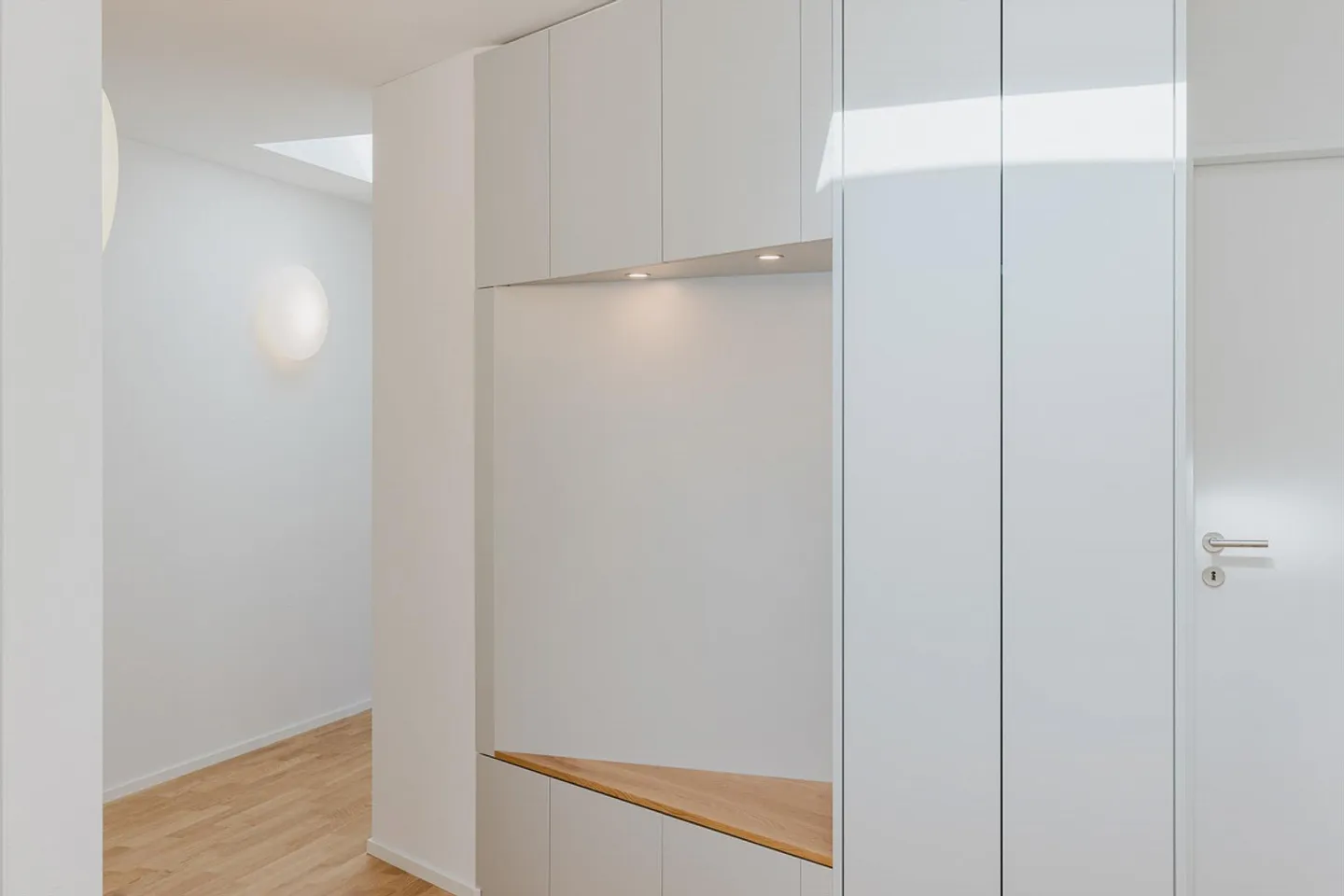 Attractive penthouse apartment - modernized and with a view of Lucerne - Photo 2 of 13