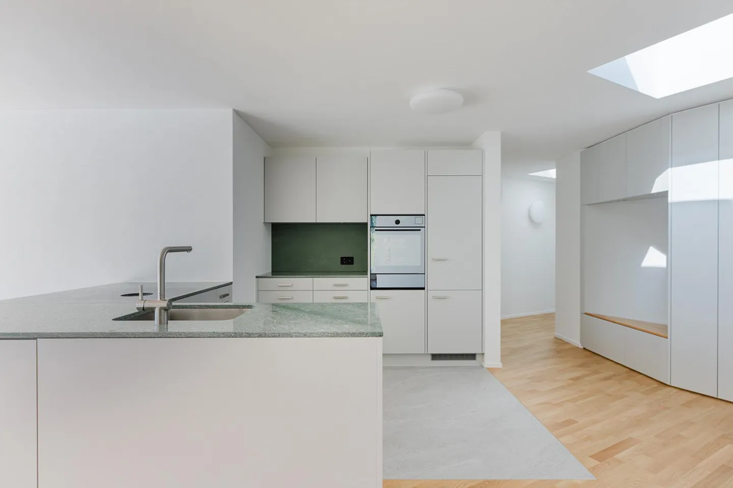 Attractive penthouse apartment - modernized and with a view of Lucerne - Photo 4 of 13