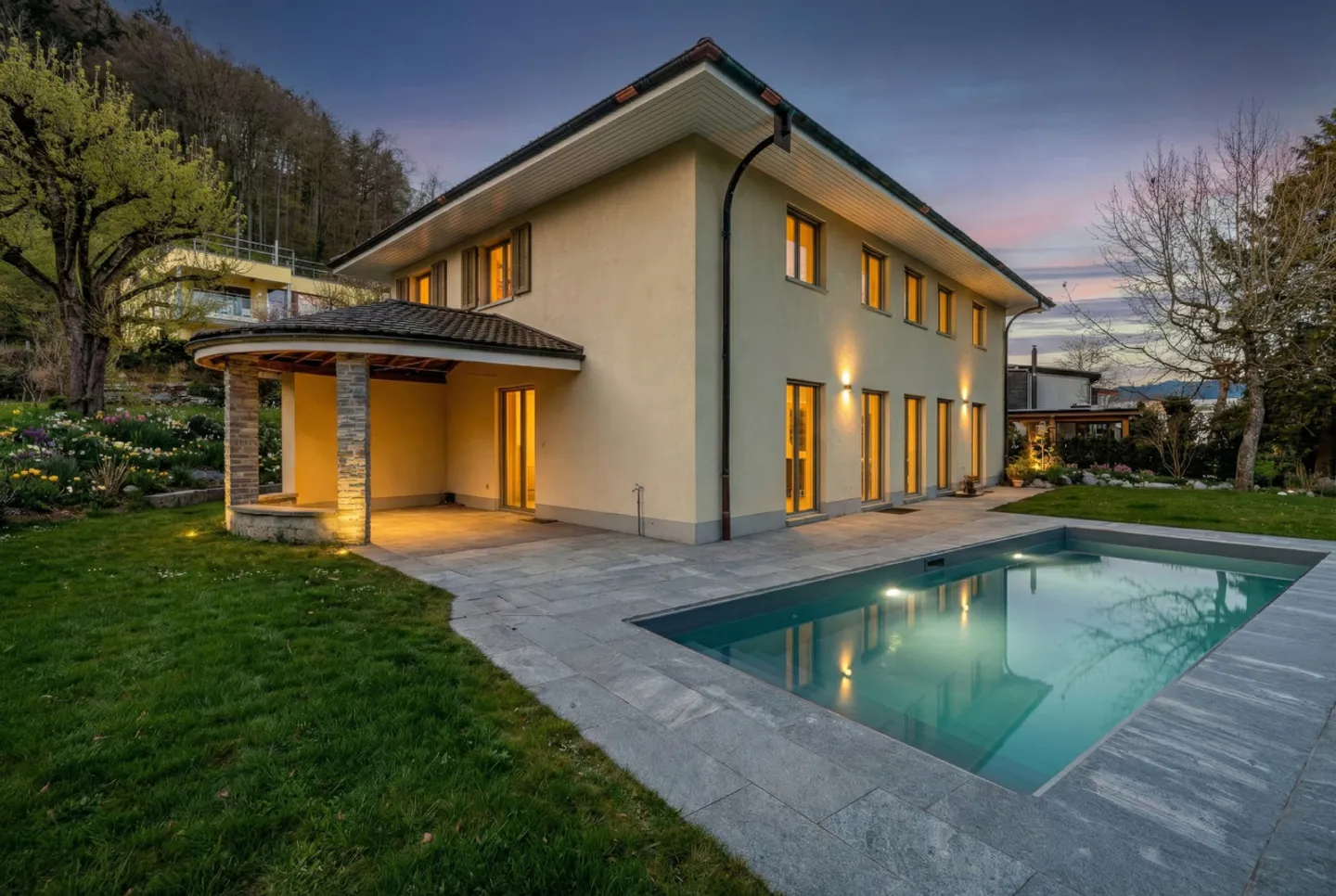 Bijou résidentiel exclusif avec style, élégance et piscine - Photo 13 sur 13