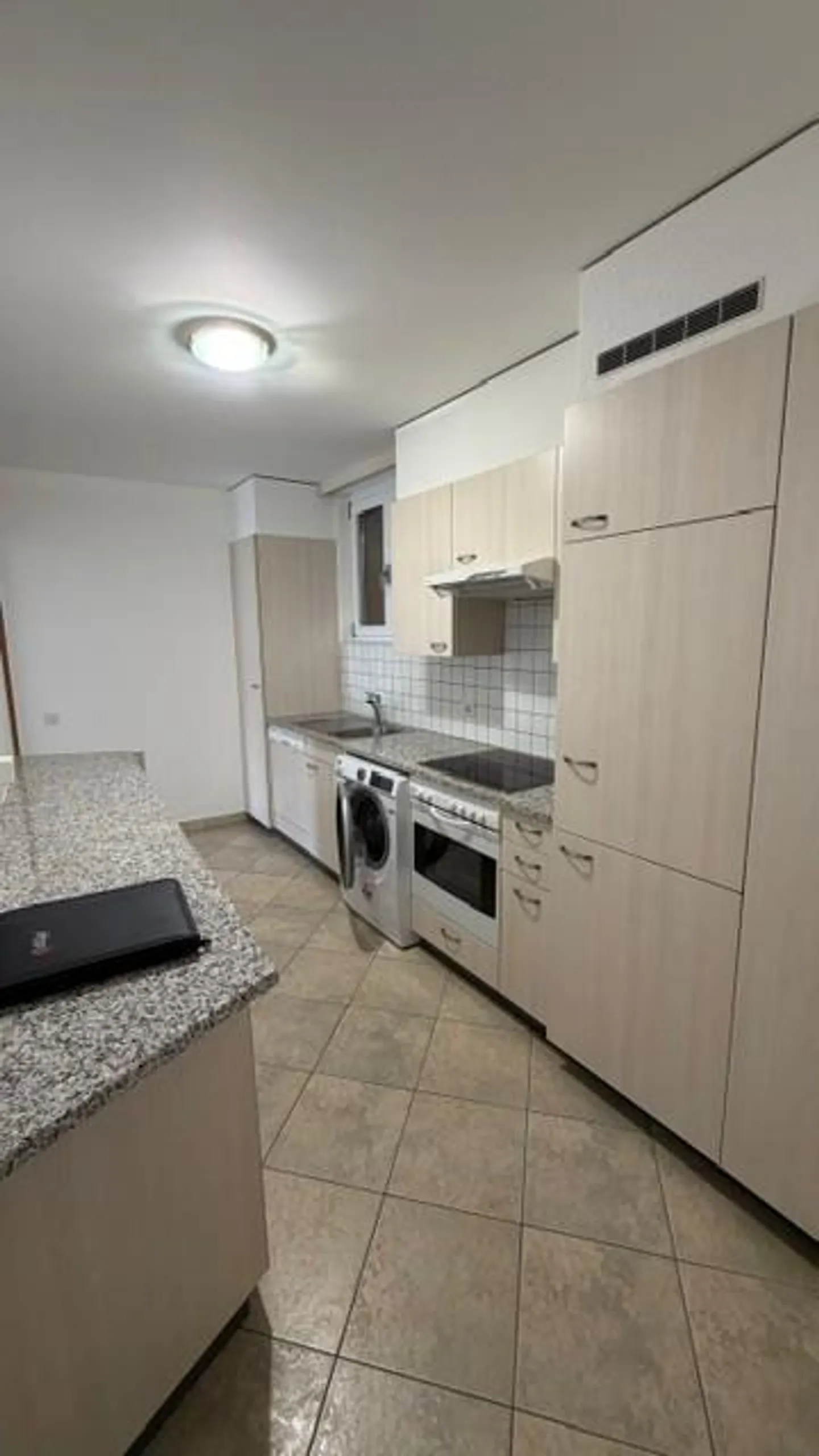 Groß, in einem ruhigen Viertel - Foto 5 von 14