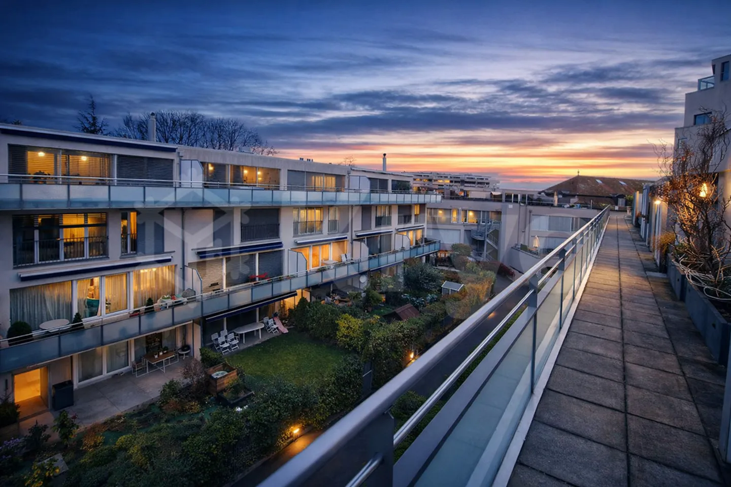 FOR RENT: Magnificent 6-room apartment on the 2nd floor in Versoix - Photo 1 of 8