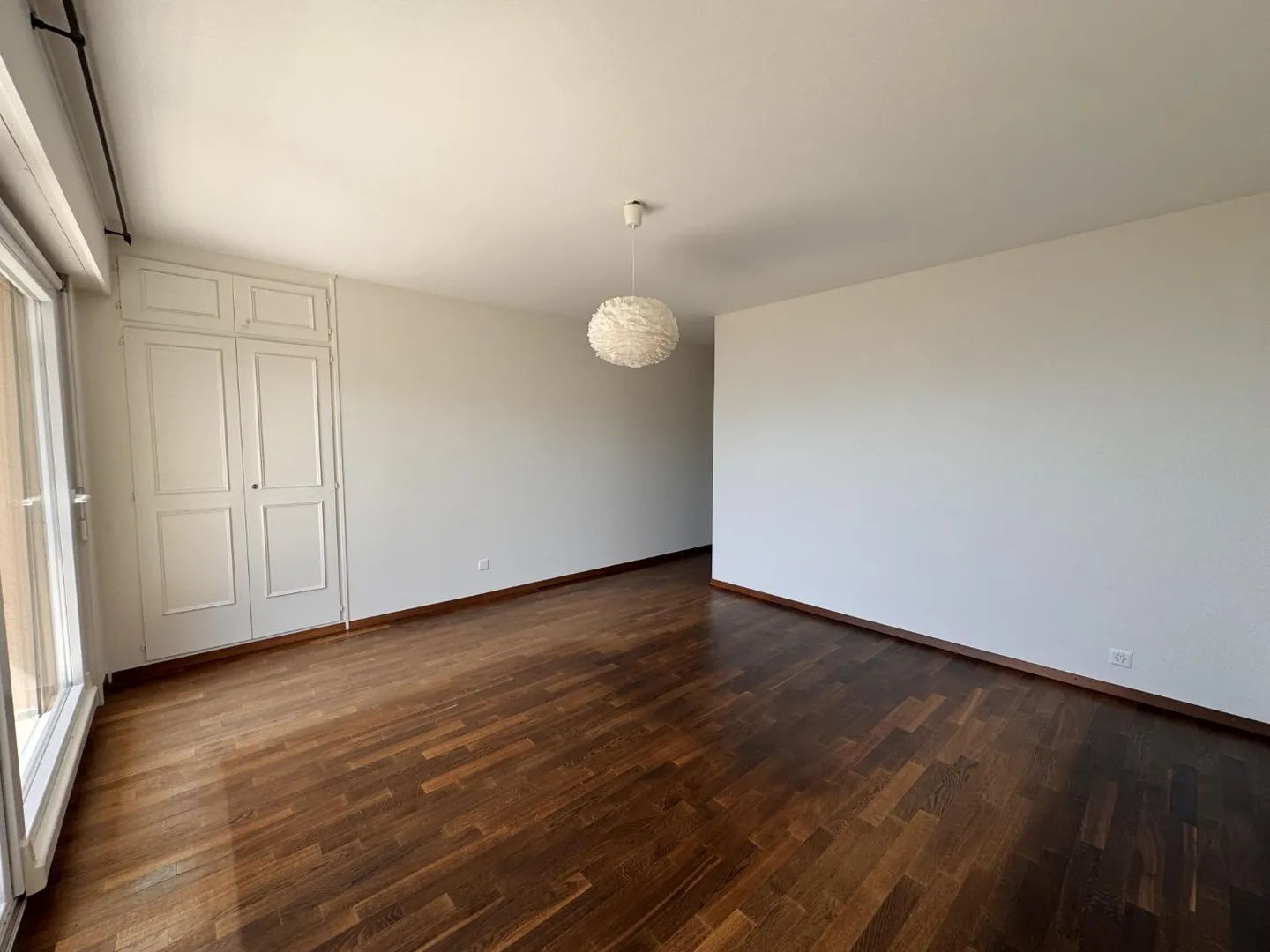 Magnificent 4.5-room apartment with dominant view of the lake - Photo 10 of 16