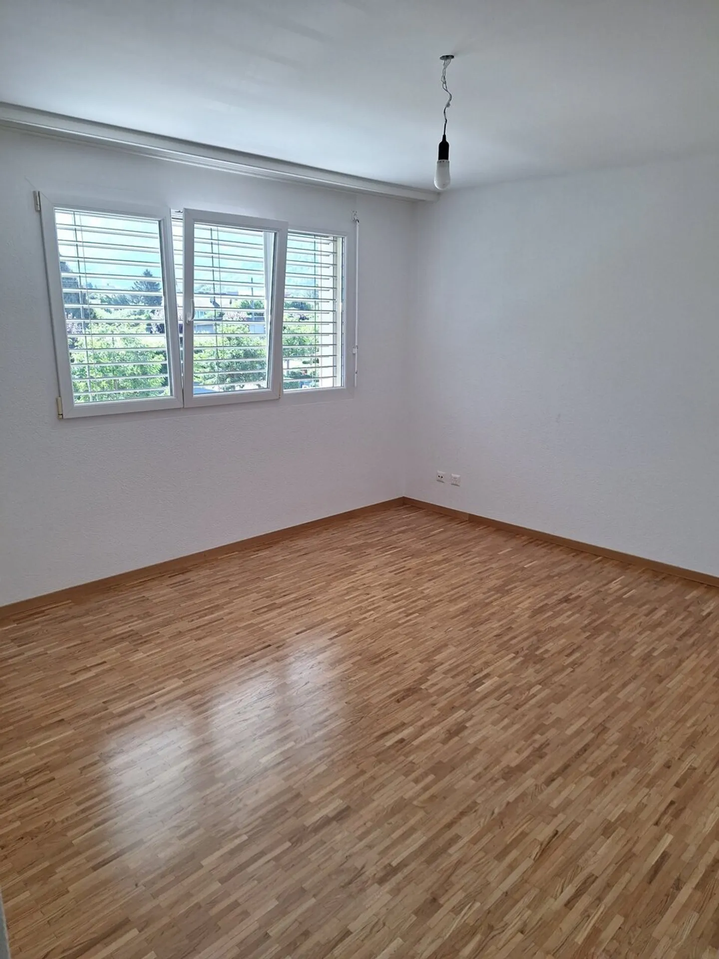 Appartement avec 3,5 pièces au 2ème étage - Photo 2 sur 6