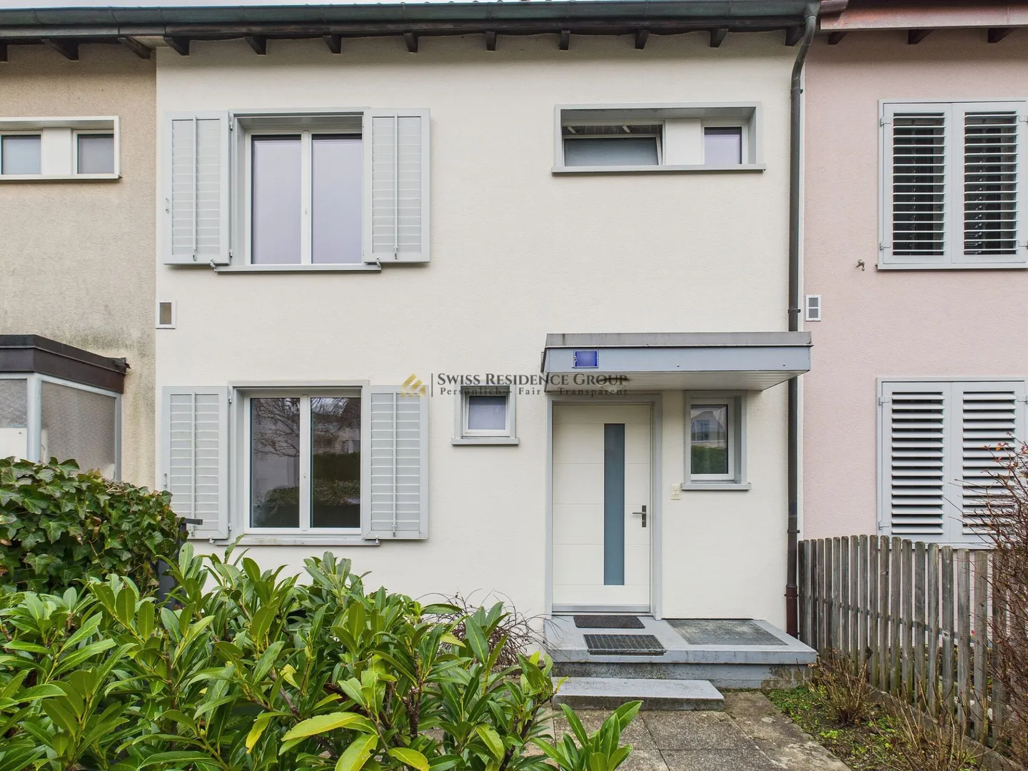 Maison de ville moderne de 5,5 pièces avec un jardin exclusif - Photo 2 sur 18