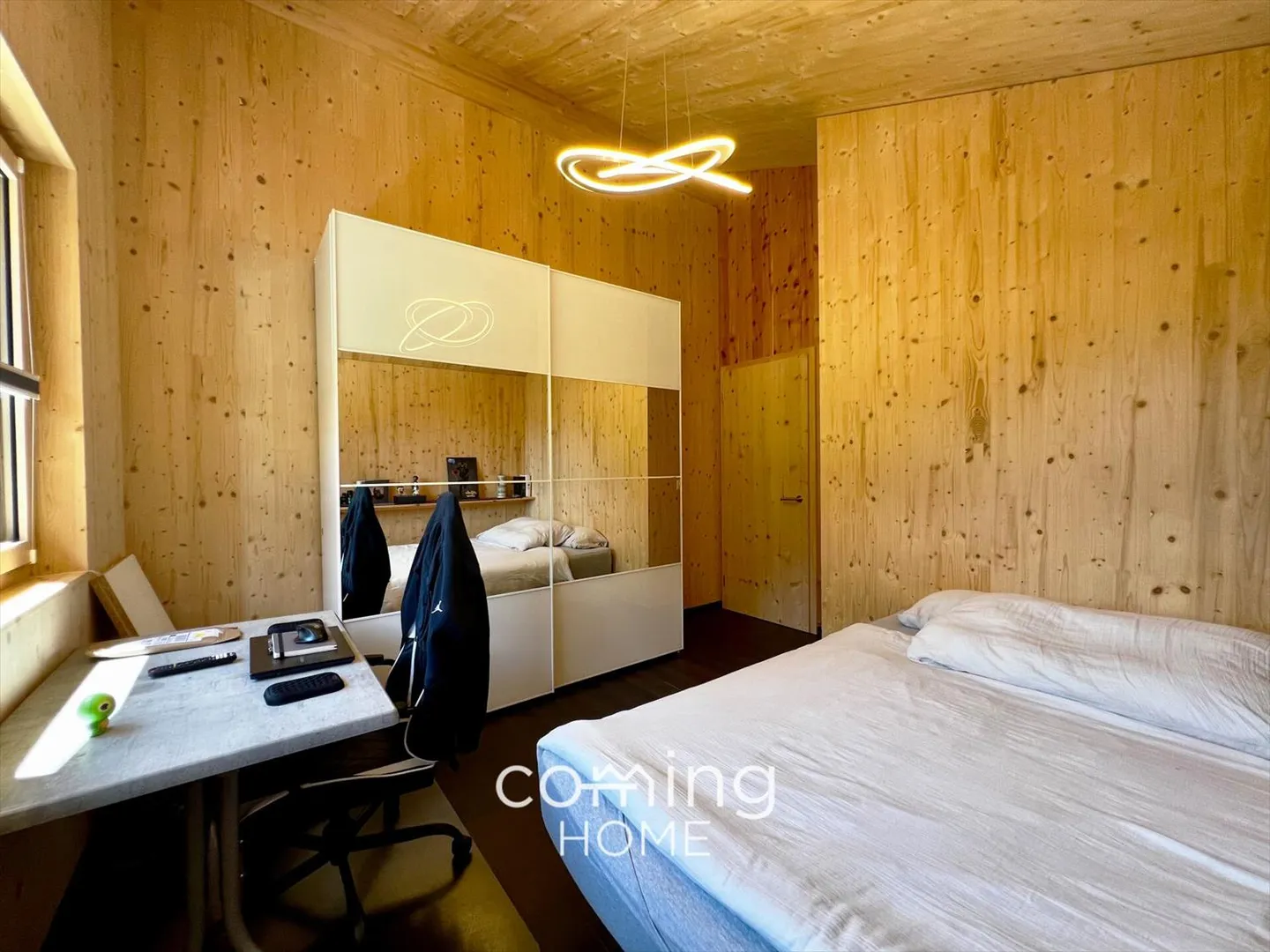 Casa unifamiliare sostenibile a Ferden - Costruzione in legno massello con panorama alpino - Foto 12 di 13