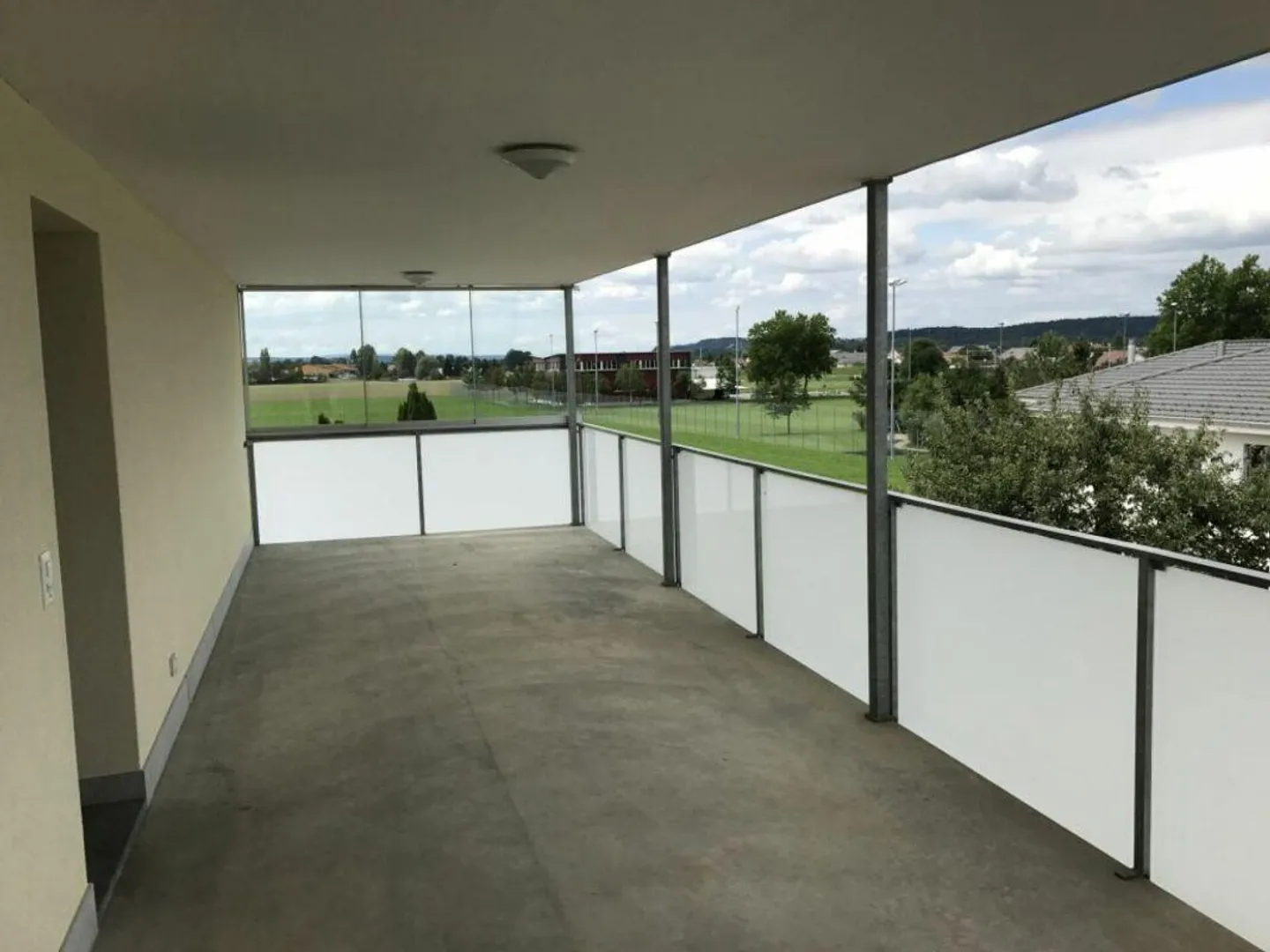 Modern 5.5-room apartment in a convenient location - Photo 6 of 8