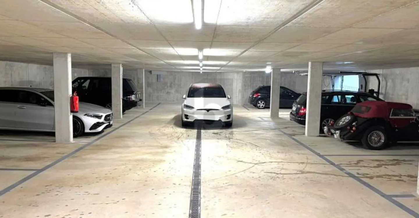 Places de Parking Modernes - Photo 1 sur 3