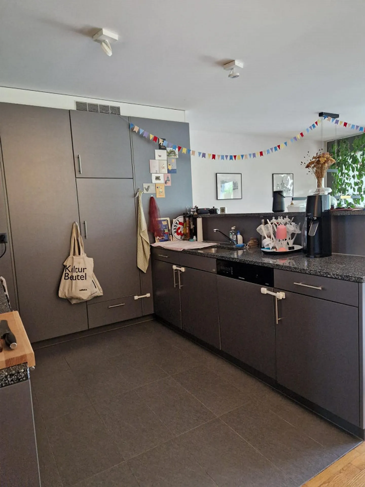 Appartamento moderno di 3,5 locali nel tranquillo quartiere Kirschenackerweg - Foto 1 di 8