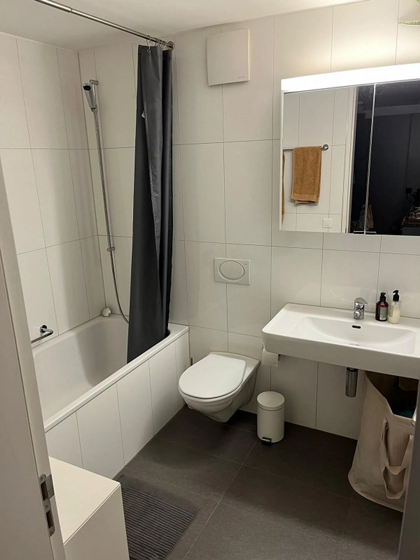 Appartamento moderno di 3,5 locali nel tranquillo quartiere Kirschenackerweg - Foto 4 di 8