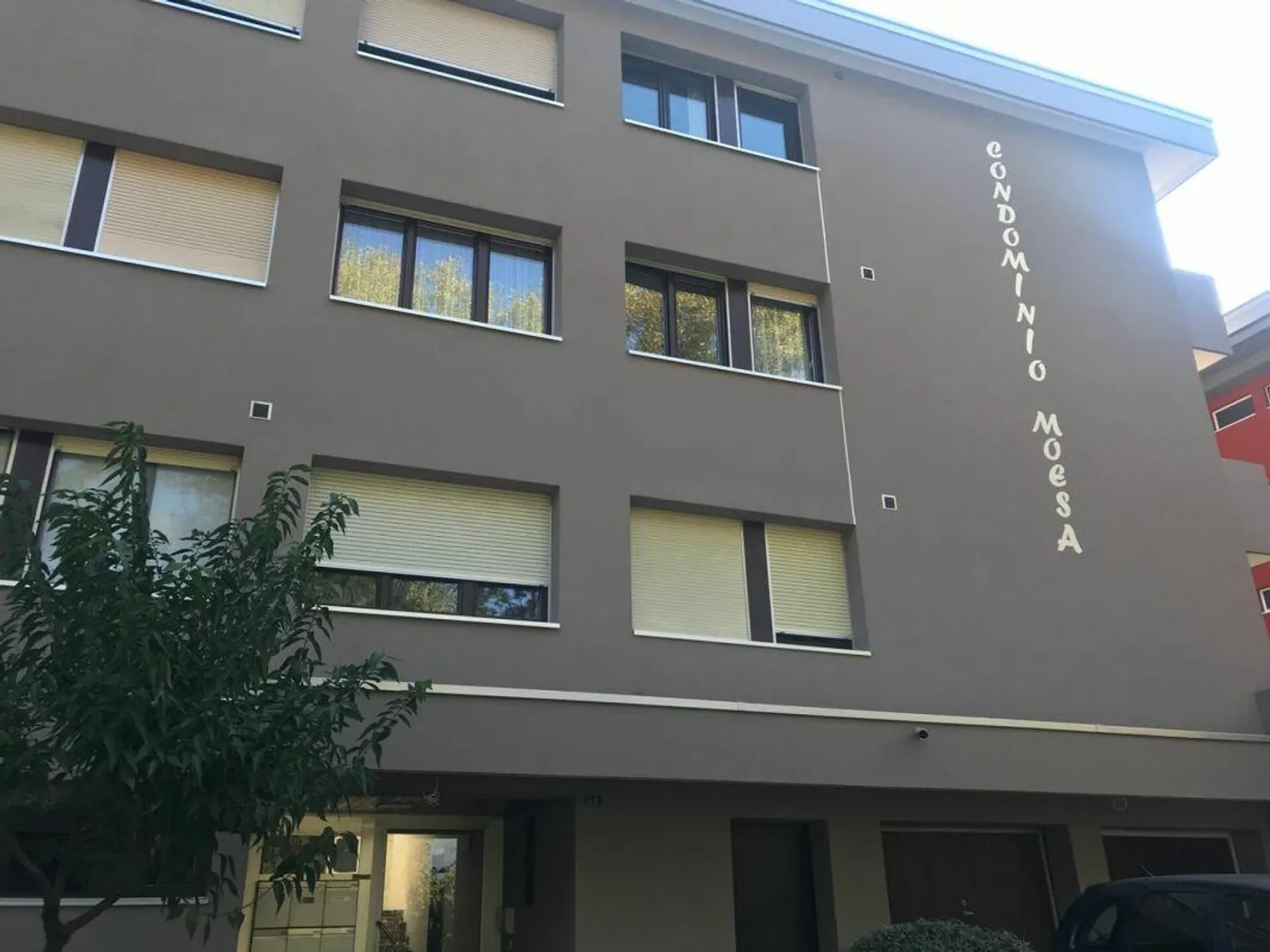 Appartamento ristrutturato ad Arbedo - Foto 1 di 13